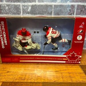 Mcfarlane Olympics 2 pack Sidney Crosby and Roberto Luongo Team canada